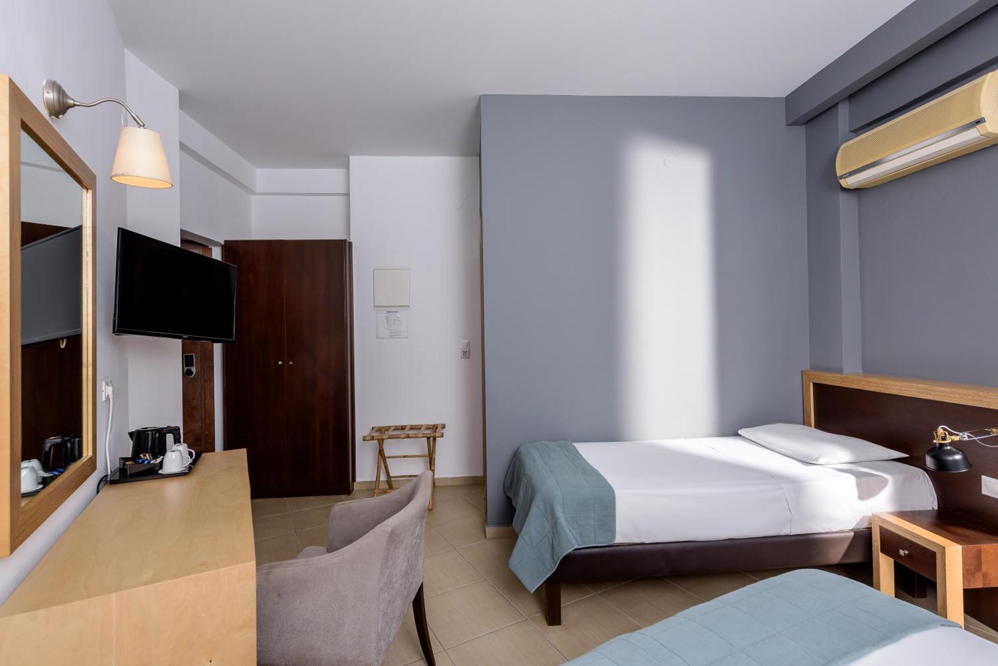 Hotel Iraklion Hotel 3*