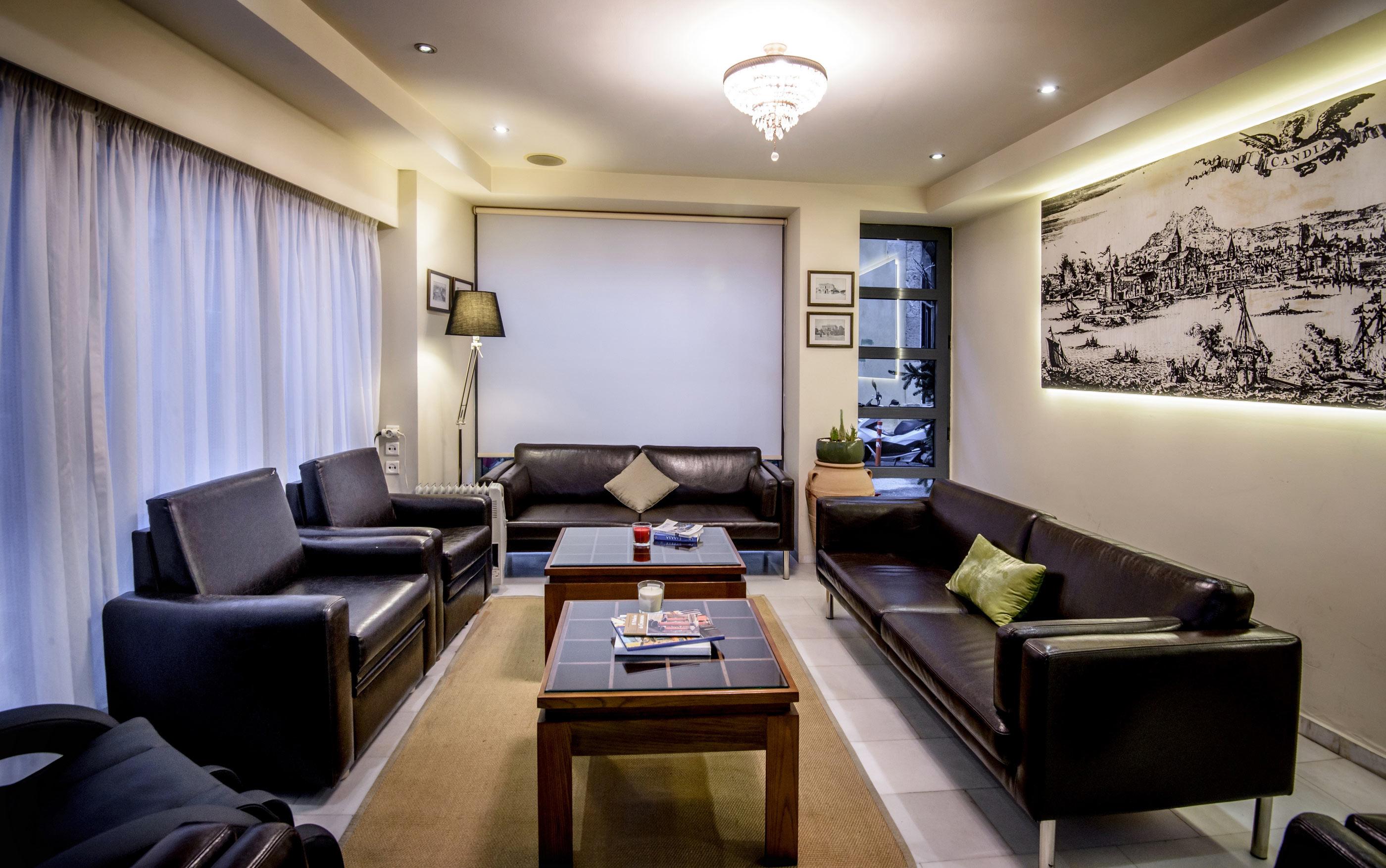 Iraklion Hotel 3*